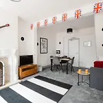 Let It Bnb Retreat , Anfield, Beatles Themed